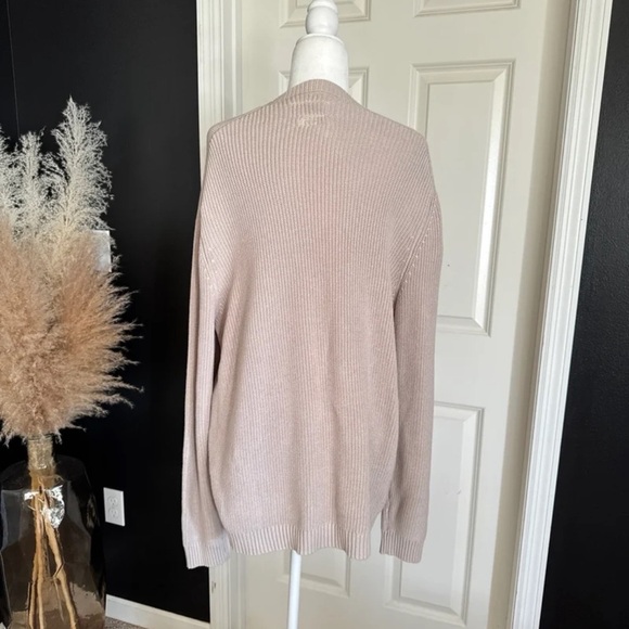 Grayers Men’s Shaker Stitch Cotton Crewneck Sweater in Oatmeal
size XL - Picture 7 of 12